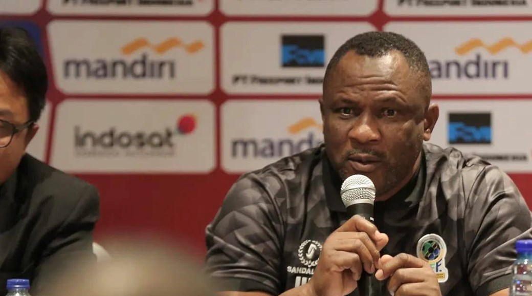 مدرب تنزانيا يتوقع فوز إندونيسيا على العراق 