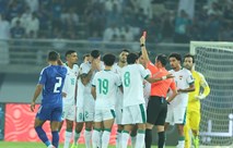 بعشرة لاعبين منتخبنا يتعادل سلبياً مع الكويت