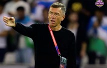 مدرب منتخبنا السابق يعتذر عن الاستمرار مع اوزبكستان