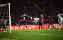 تعادل مثير ينهي مواجهة برشلونة والانتر