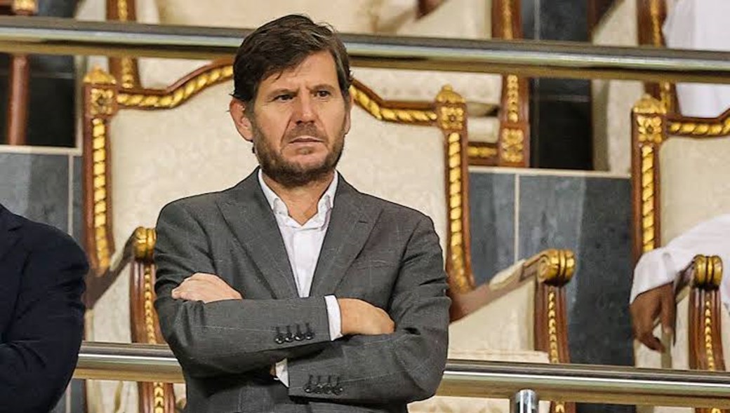 الاتحاد الإسباني لكرة القدم يستعد لتقديم عرض لمدير برشلونة السابق