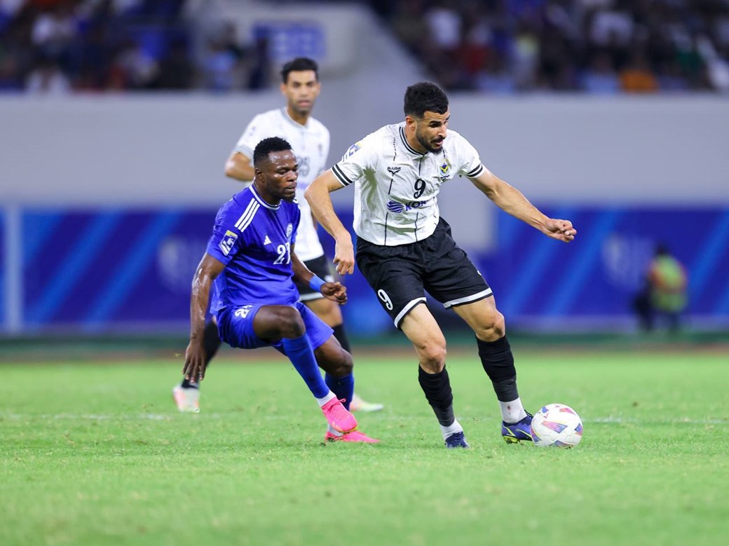 القوة الجوية يفرط في صدارة الدوري بتعادل سلبي أمام الميناء