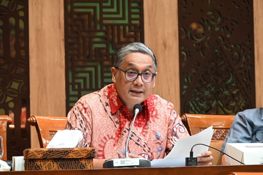 عضو مجلس النواب الإندونيسي يطالب بمنح المحليين الأفضلية أمام للعراق.. ورئيس الاتحاد يوافقه الرأي