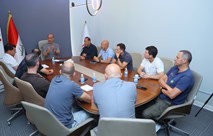 رئيس اتحاد الكرة يجتمع مع كاساس وشنيشل