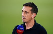 غاري نيفيل: إريك تين هاغ يستحق عاما آخر في مانشستر يونايتد