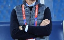 اقالة كاساس من تدريب المنتخب الوطني 