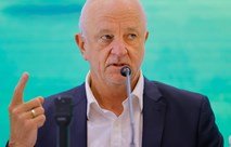 أرنولد: سنكون جاهزين للتحدي الكبير في البصرة.. وسنلعب بـ12 لاعبًا