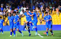 الجوية يعتلي صدارة الدوري بثلاثية في مرمى الحدود