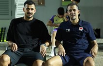 يونس محمود يكشف موعد التحاق ايمن حسين مع المنتخب 