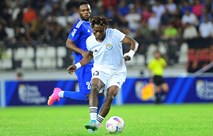 الزوراء يواصل صحوته ويضيق الخناق على القوة الجوية 