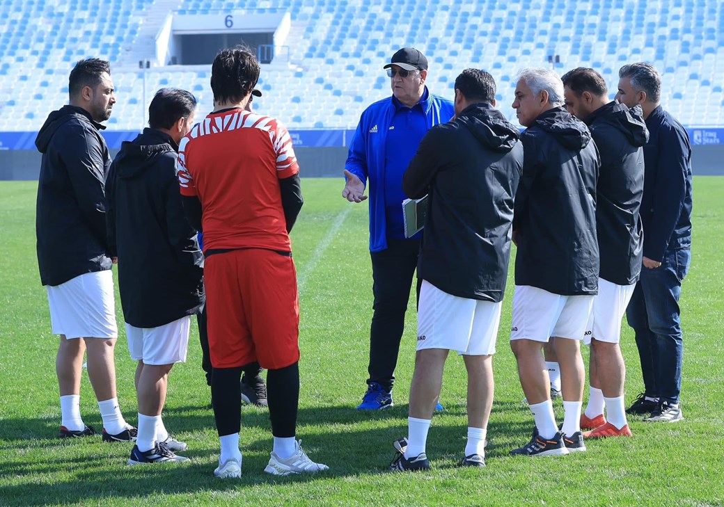 منتخب الاساطير يخوض مرانه الاول 