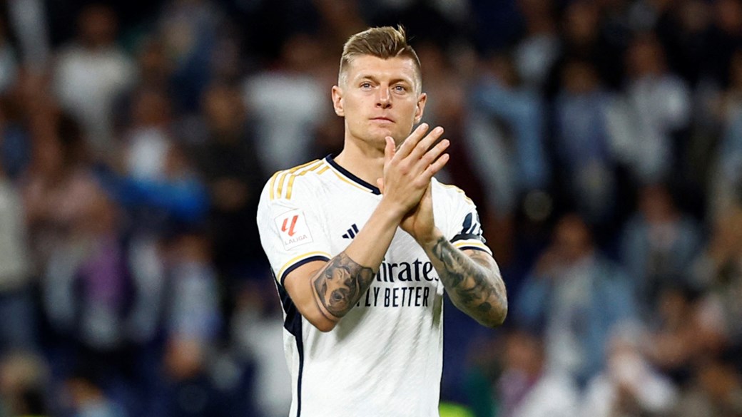 أسطورة ريال مدريد توني كروس يعلن عن اعتزاله المفاجئ نهاية الموسم