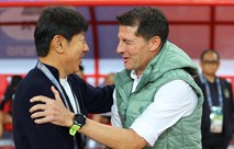 مدرب إندونيسيا يلجأ إلى خدعة قديمة قبل مواجهة العراق