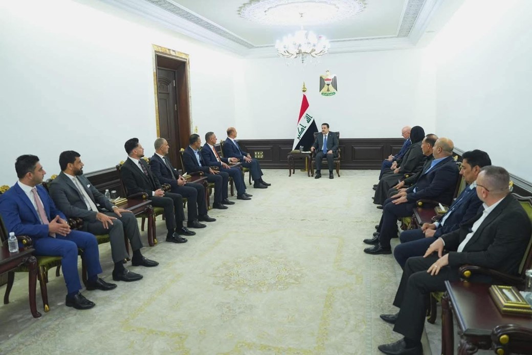 رئيس الوزراء يتلقى رئيس الاتحاد واعضاء المكتب التنفيذي