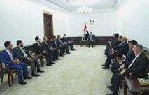 رئيس الوزراء يتلقى رئيس الاتحاد واعضاء المكتب التنفيذي