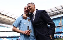 "أنا أقرب إلى المغادرة" - بيب غوارديولا يرمي قنبلة بعد الفوز باللقب