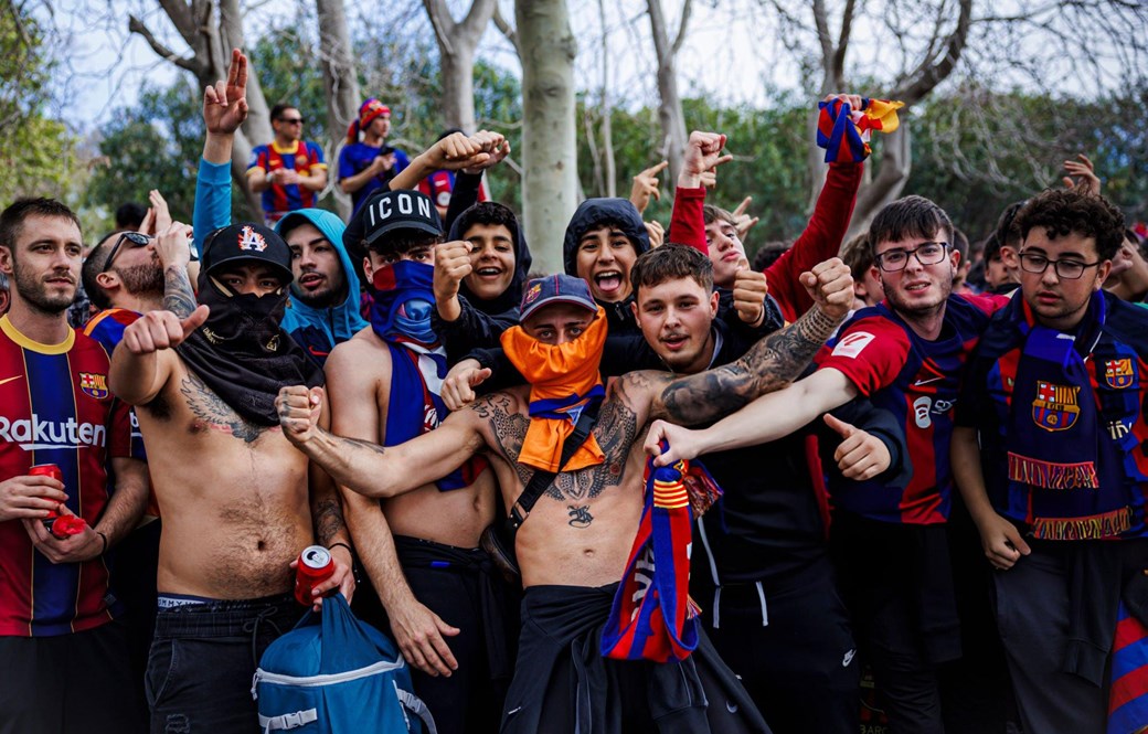 عقوبات صارمة من اليويفا تجاه برشلونة