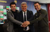 اجتماع طارئ بين لابورتا وديكو وتشافي لإقالة الاخير من تدريب برشلونة