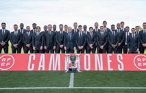 الريال يتسلم كأس الليجا ويحتفل في شوارع مدريد