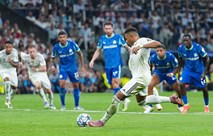 ريال مدريد يتخطى مارسيليا بثنائية مبابي رغم الطرد