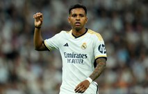 قلق في ريال مدريد حول مستقبل مهاجمه الذي تلقى عروض من عدة اندية منها أرسنال ومان يونايتد والسيتي وليفربول