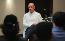 درجال يحفز لاعبي الأولمبي قبل مواجهة السعودية اليوم