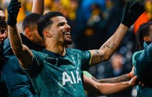 توتنهام يضرب موعداً مع اليونايتد في النهائي الاوربي
