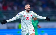 البحرين تتغلب على السعودية وتعتلي صدارة الترتيب.