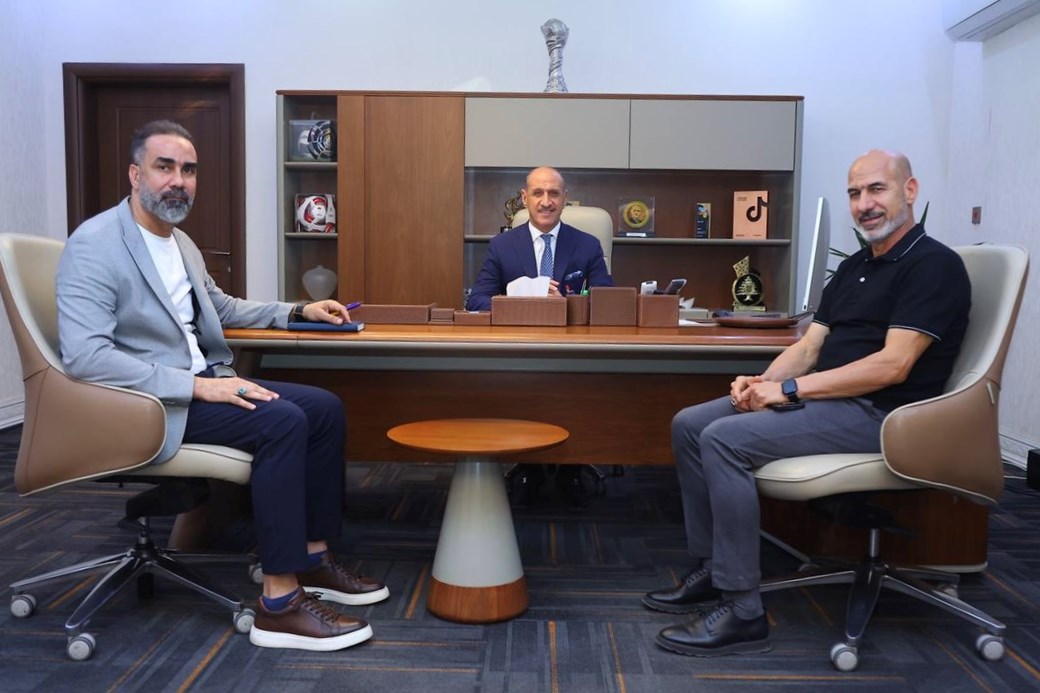 رئيس اتحاد الكرة يستقبل مدرب المنتخب الأولمبي 