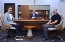 رئيس اتحاد الكرة يستقبل مدرب المنتخب الأولمبي 