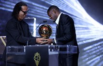 عثمان ديمبيلي يتوج بالكرة الذهبية 2025 في حفل باريس