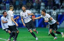 أيمن حسين في صدارة هدافي دوري نجوم العراق