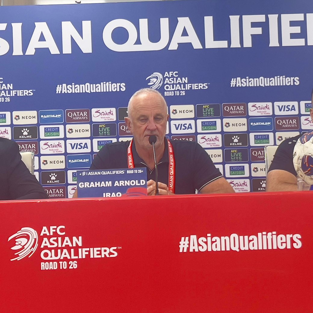 أرنولد: التأهل لا يزال ممكنًا عبر الملحق وسنبدأ الاستعداد من الغد