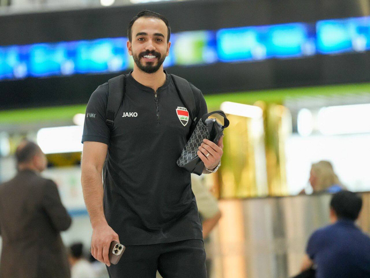 منتخب العراق لكرة الصالات يغادر إلى الإمارات لإقامة معسكر تدريبي