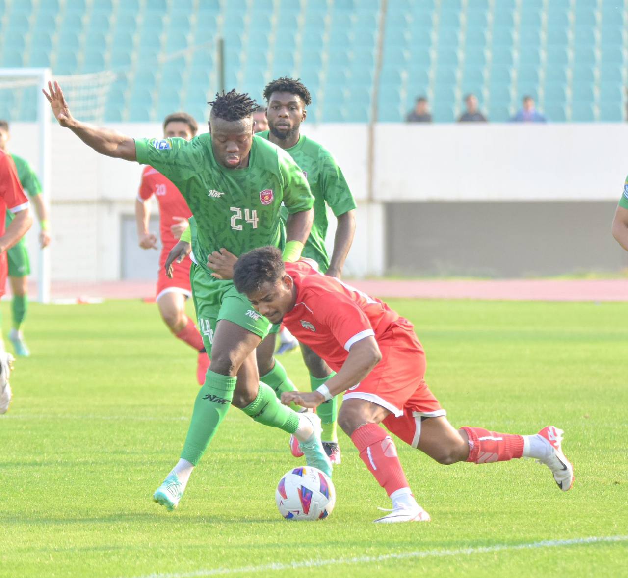 الحدود يسعى لإيقاف الطلبة.. ونوروز يرغب في استعادة نغمة الانتصارات