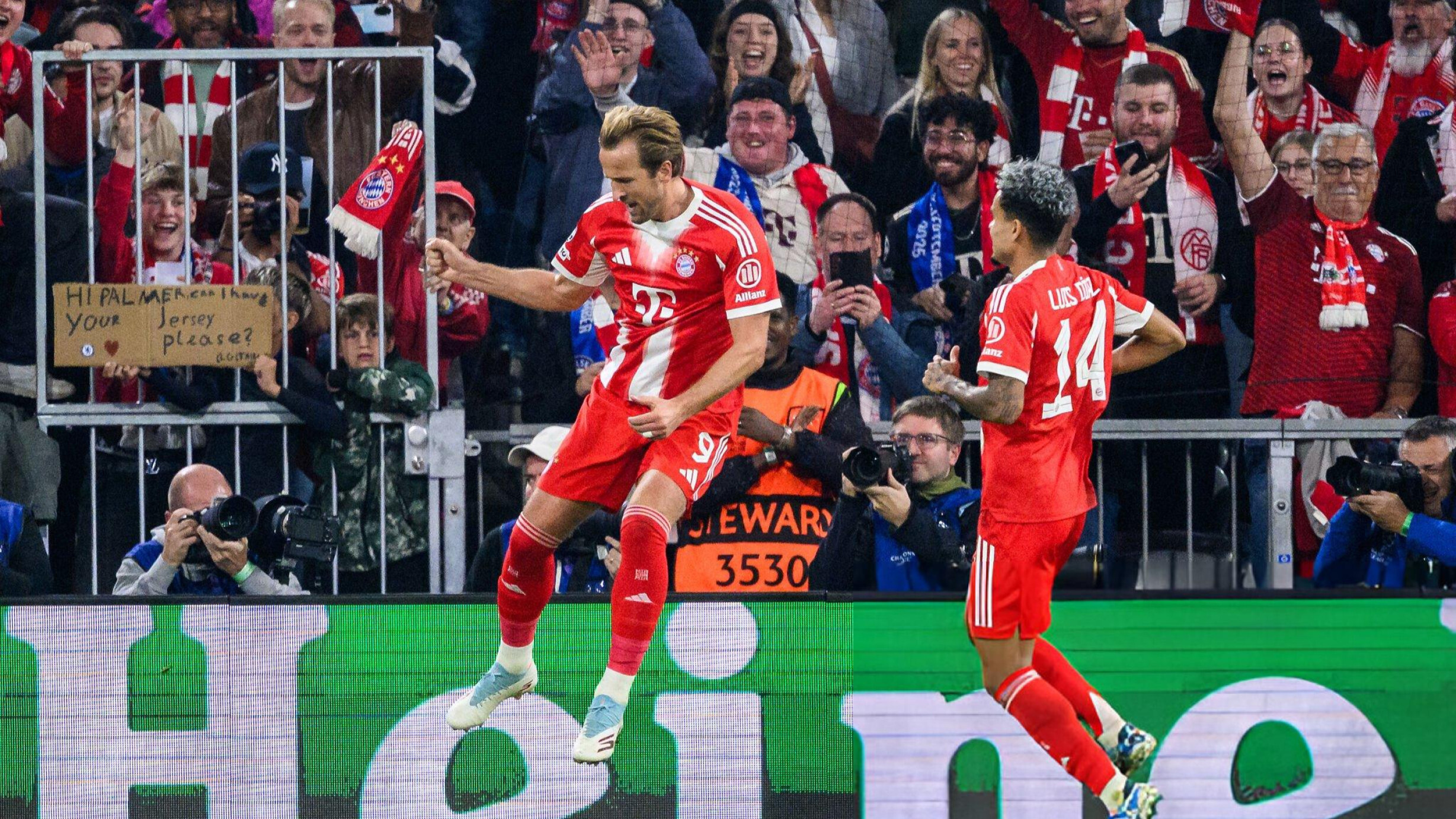 بايرن ميونيخ يتفوق على تشيلسي بثلاثية في افتتاح مشواره الأوروبي