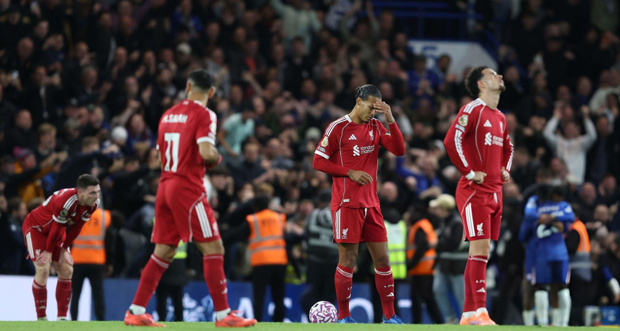 تشيلسي يهزم ليفربول في قمة الجولة السابعة