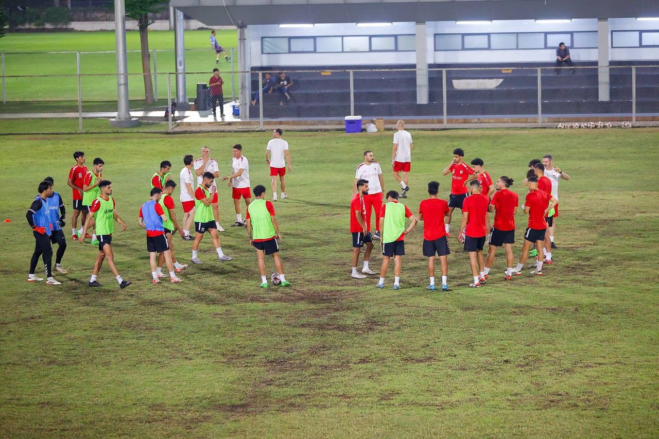 المنتخب الوطني يباشر تدريباته في جاكارتا 