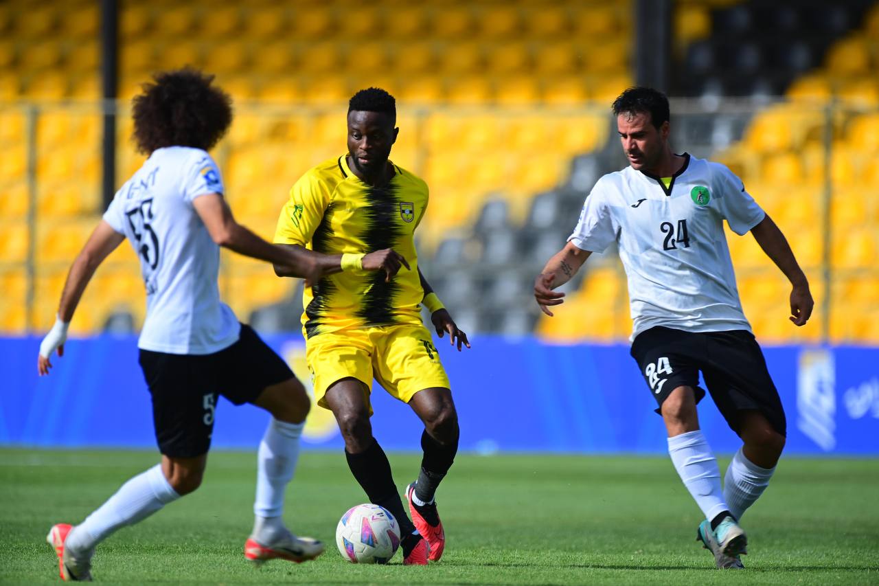 الشرطة يكسر سلسلة تعادلات اليوم الثاني من الجولة 29 ويعود للصدارة 