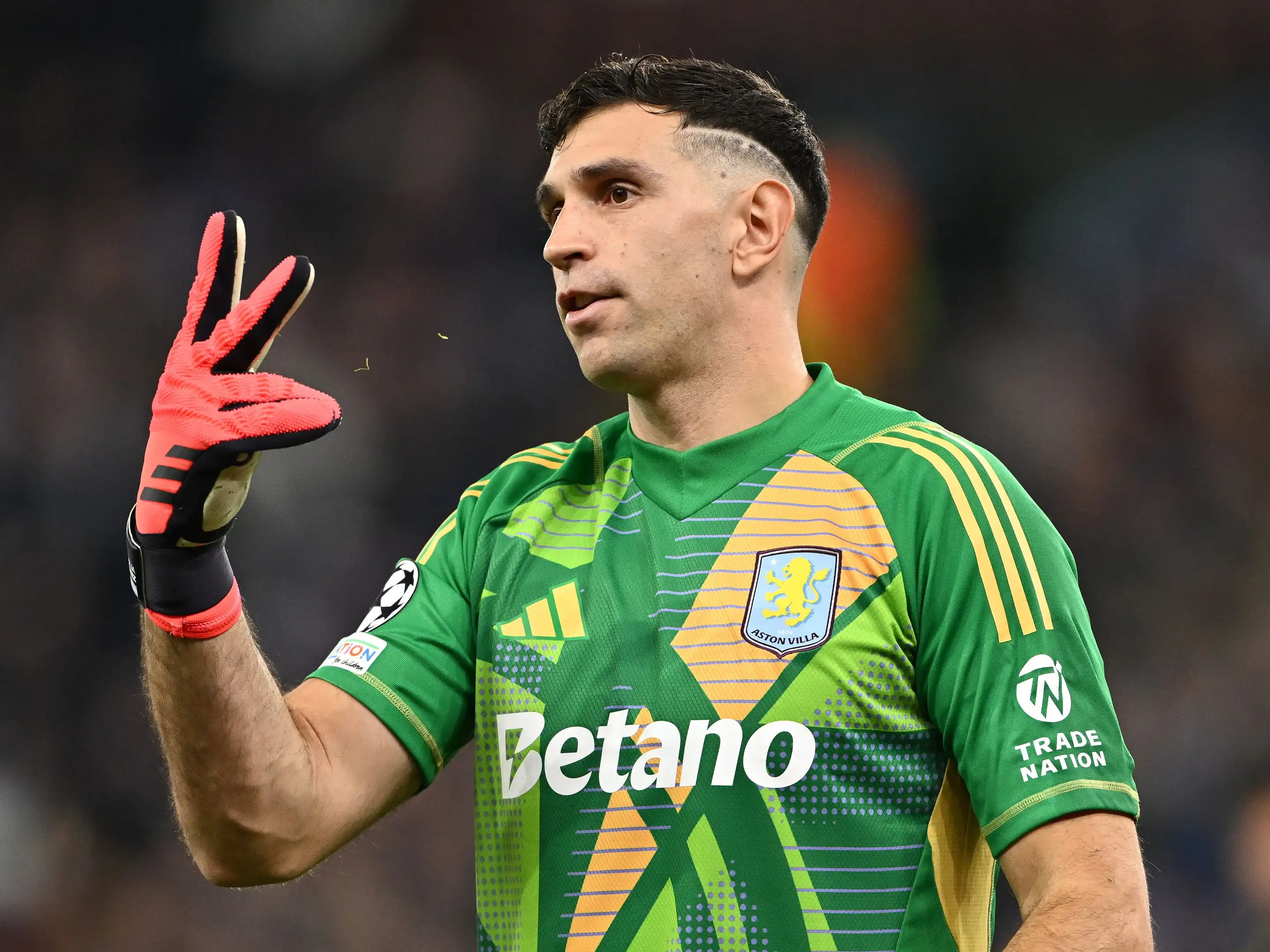 أفضل 10 حُرّاس مرمى في العالم لعام 2025