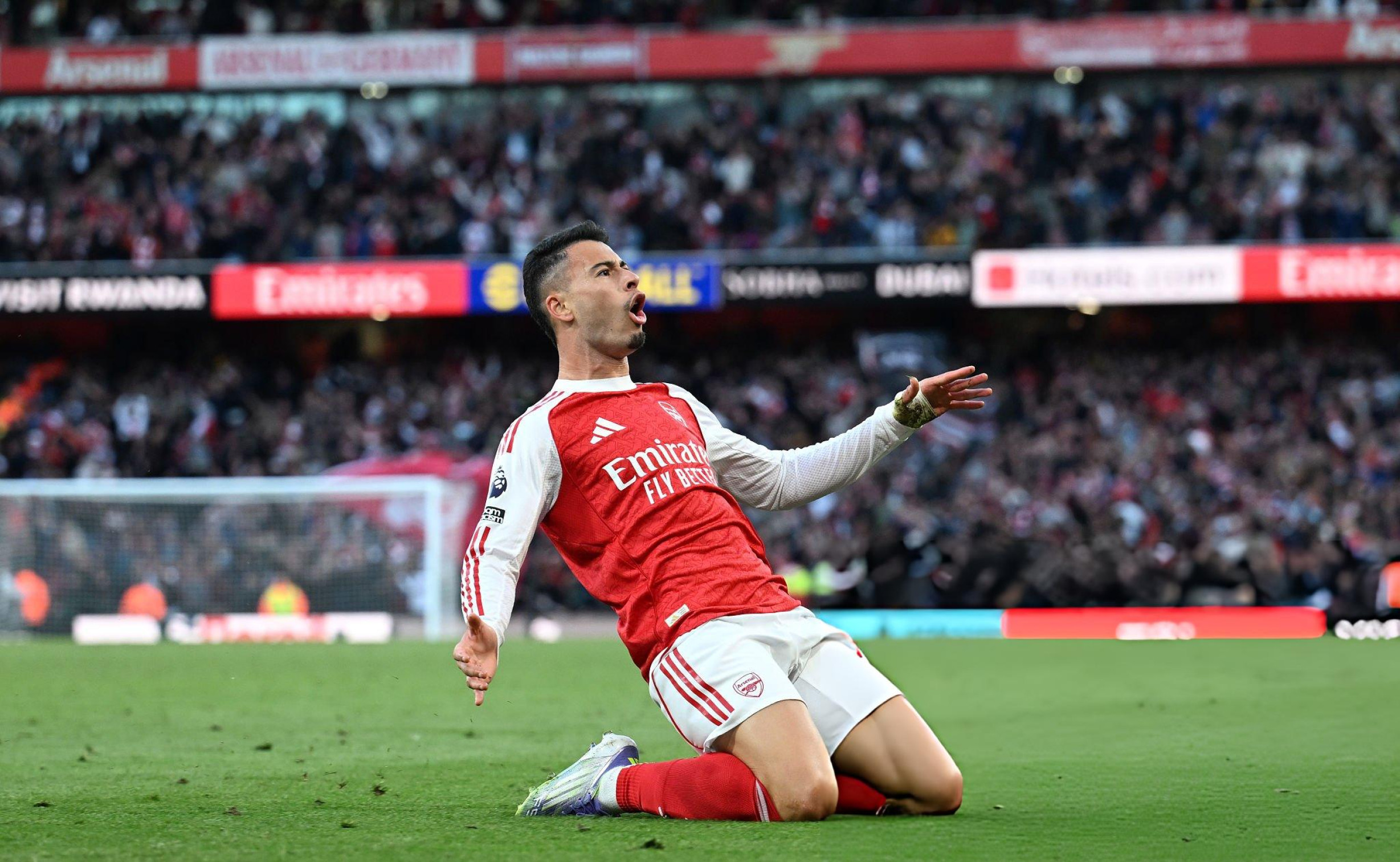 آرسنال يخطف تعادلًا قاتلًا أمام مانشستر سيتي في قمة الدوري الإنجليزي