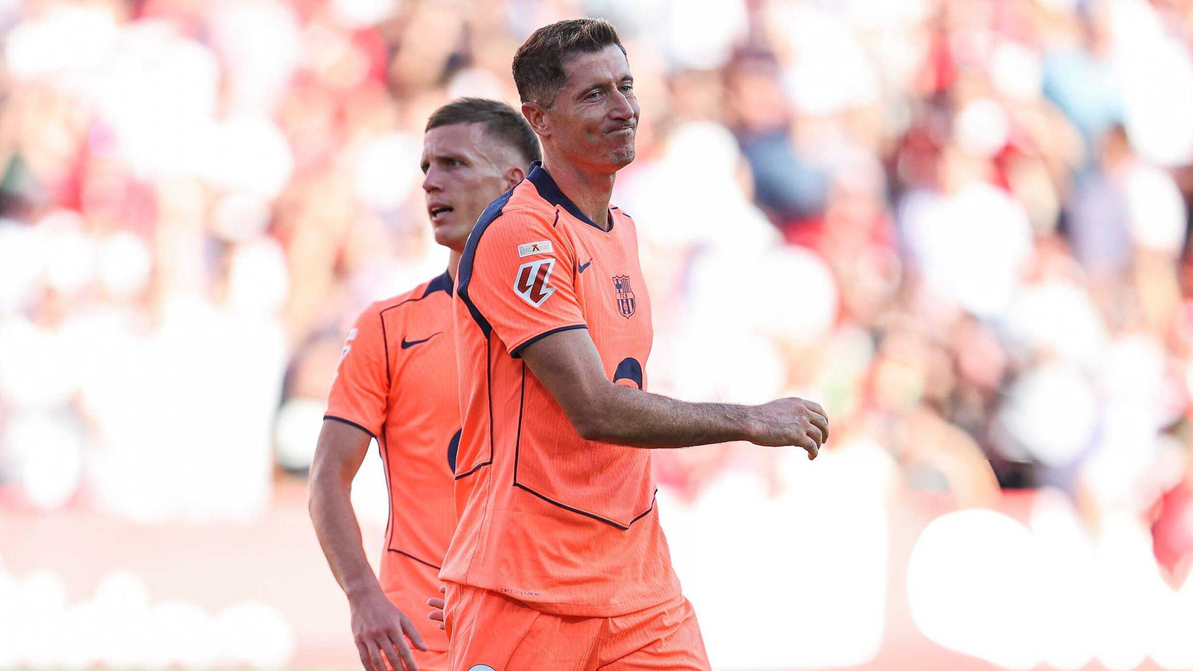 إشبيلية يُسقط برشلونة برباعية ثقيلة في الجولة السابعة من الدوري الإسباني