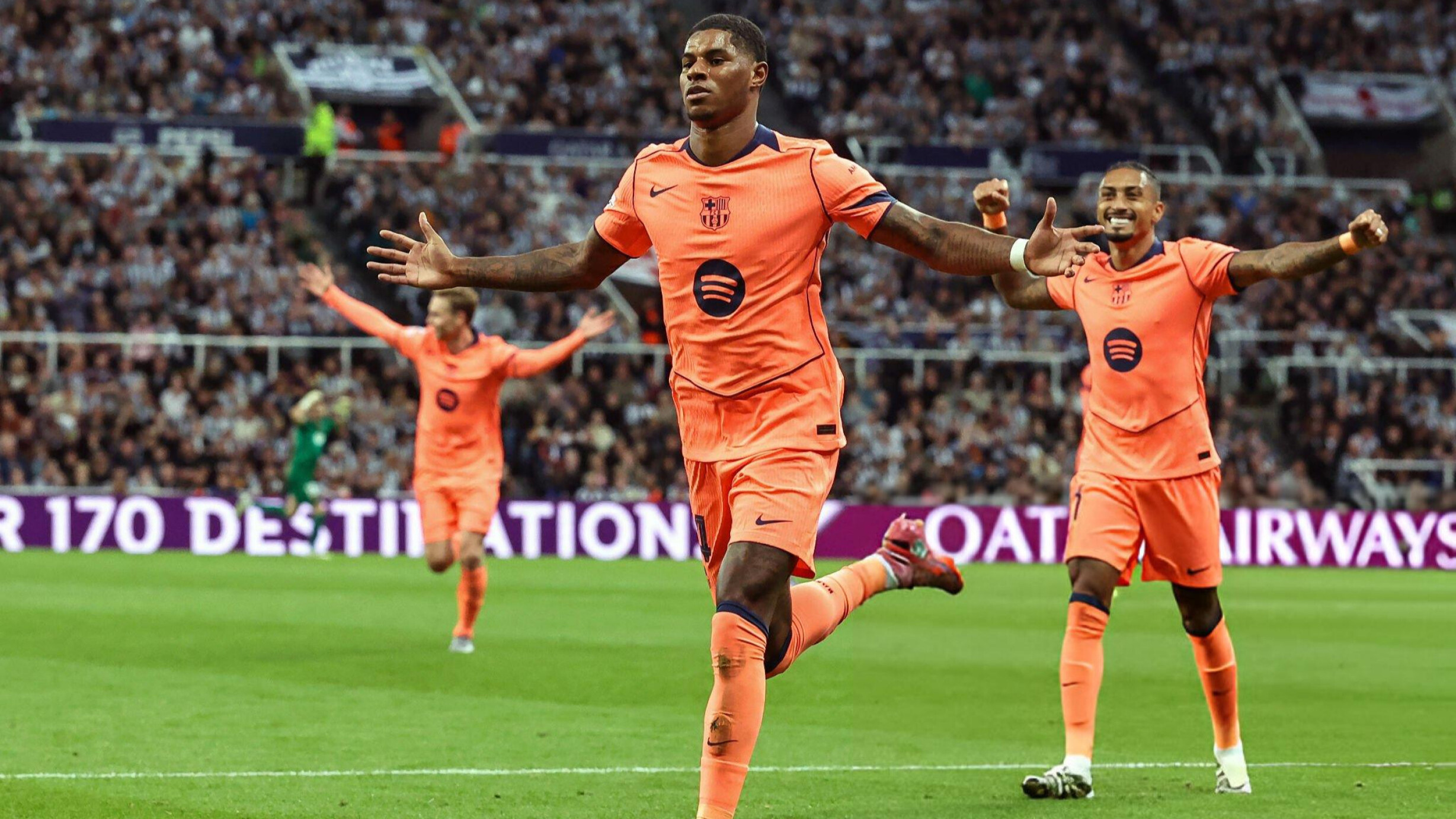 راشفورد يقود برشلونة لانتصار ثمين على نيوكاسل في دوري الأبطال