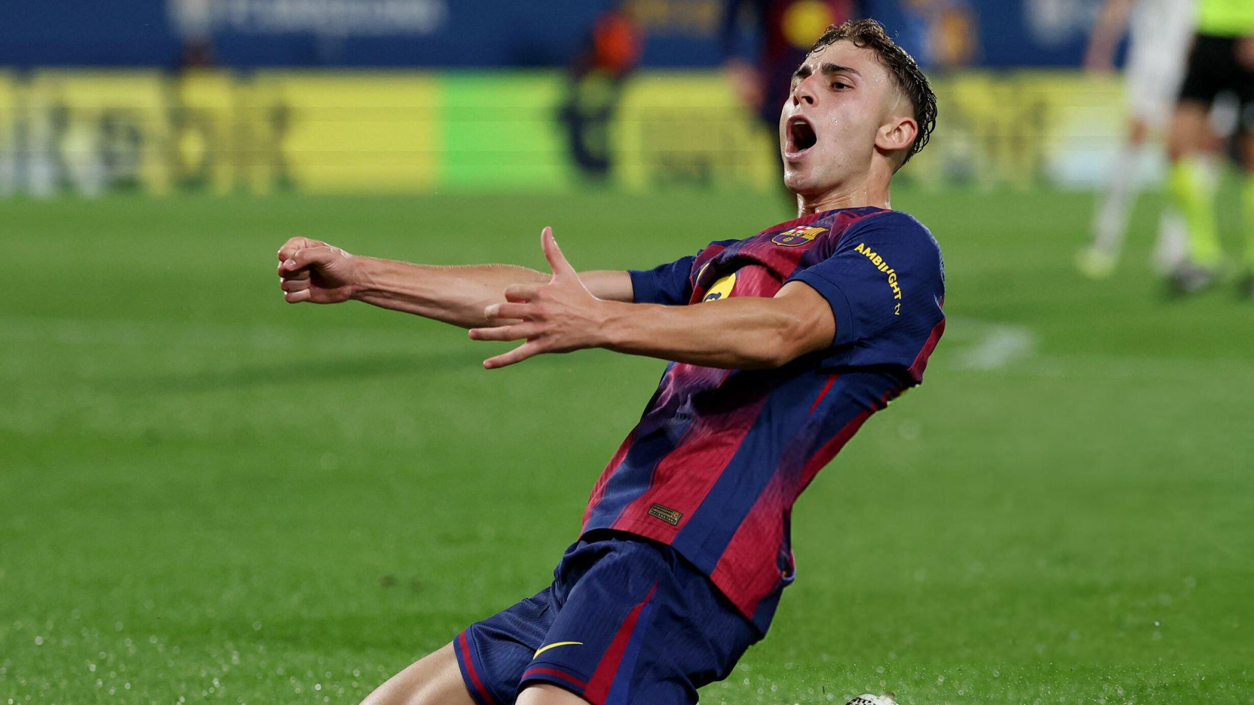 برشلونة يكتسح فالنسيا بسداسية نظيفة في الدوري الإسباني