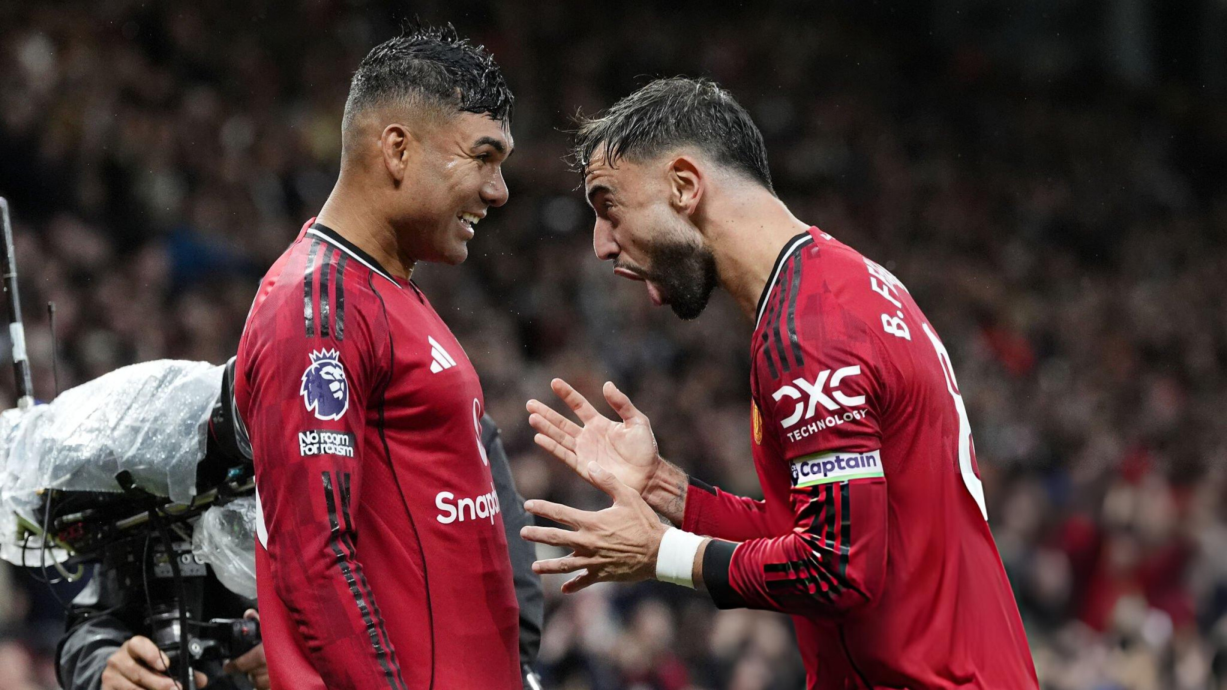 مانشستر يونايتد يحسم قمة أولد ترافورد بالفوز على تشيلسي 2-1